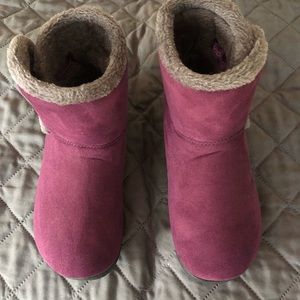 NWT: Girls VIONIC Boots
